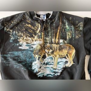 Vintage wolf landscape sweatshirt!